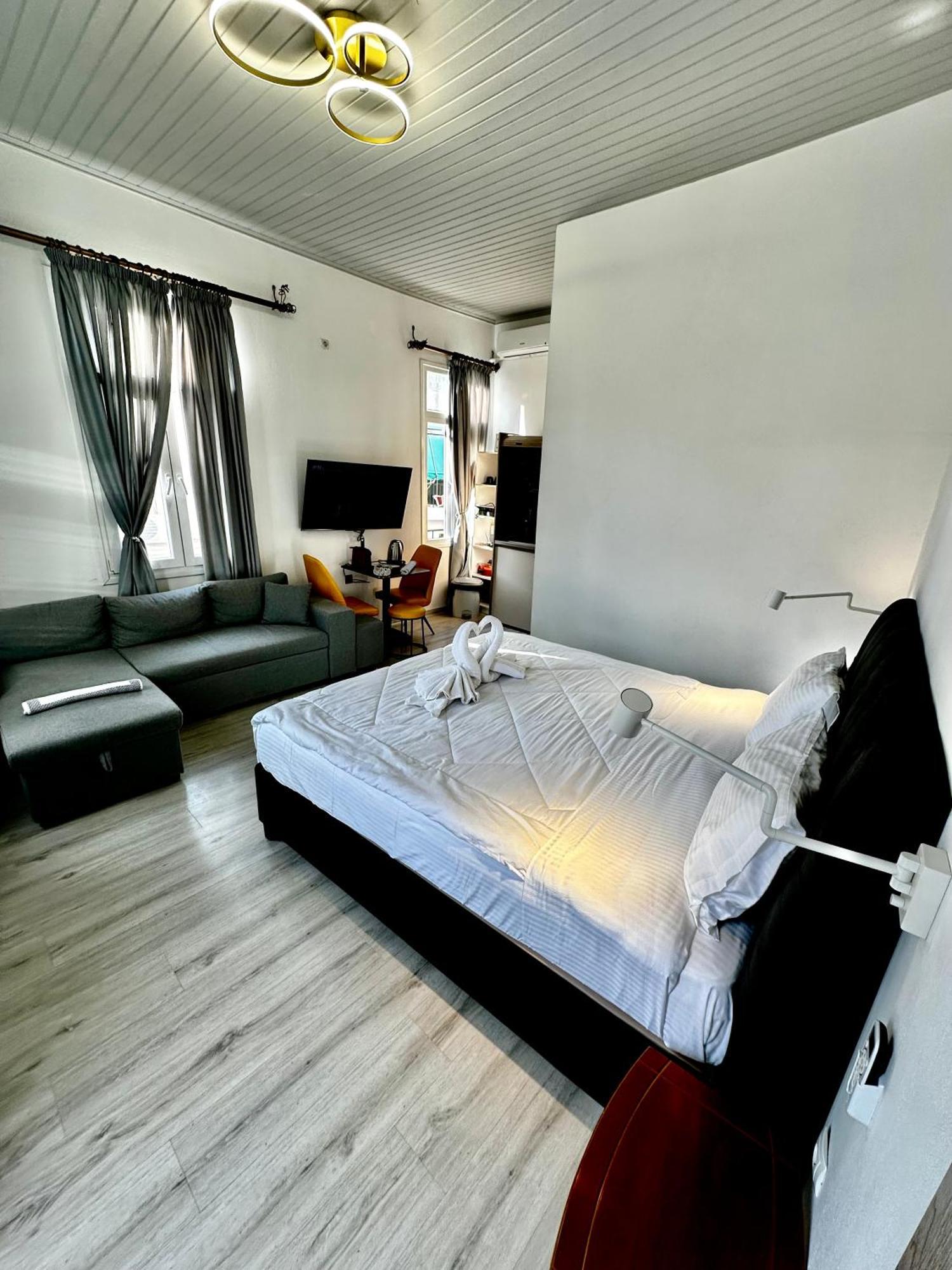 Travelers Luxury Suites, Studios & Apartments Corfu  Exterior foto